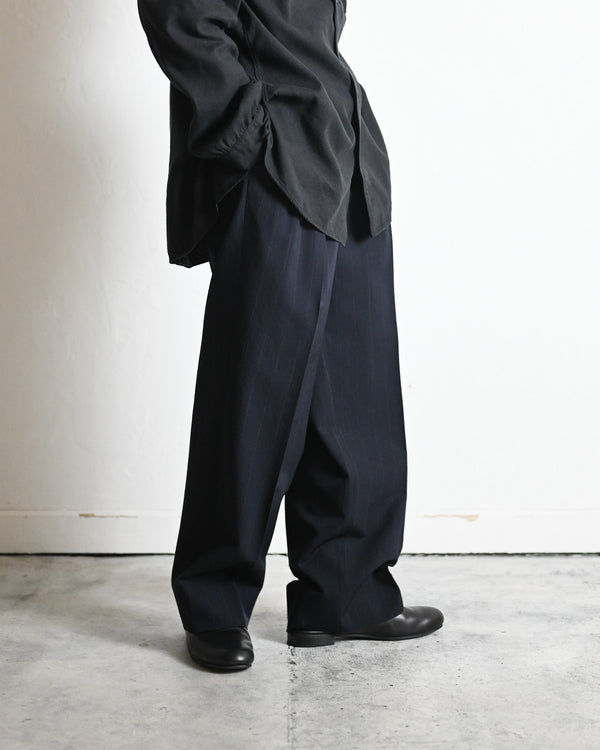 WOOL WASHI STRIPE TUCKED TROUSERS