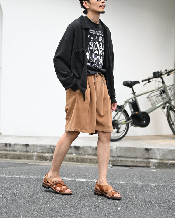 SUEDE TUCK WIDE SHORTS