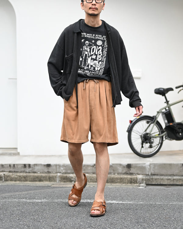 SUEDE TUCK WIDE SHORTS
