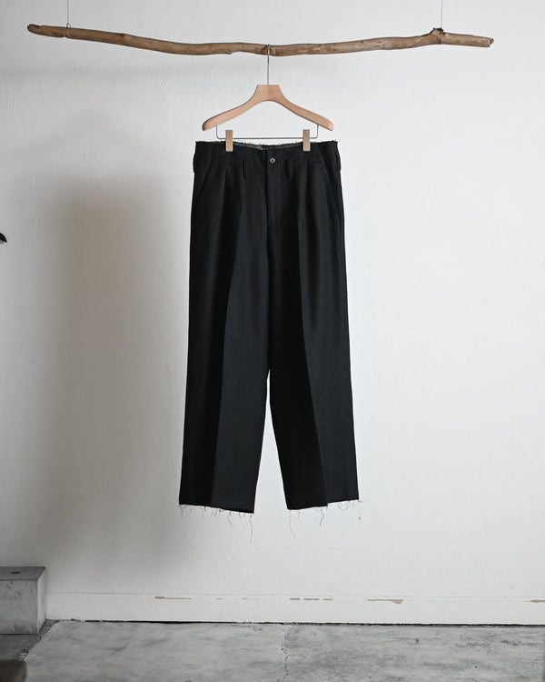 SHRINK WOOL WIDE SLACKS, black