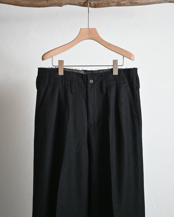 SHRINK WOOL WIDE SLACKS, black