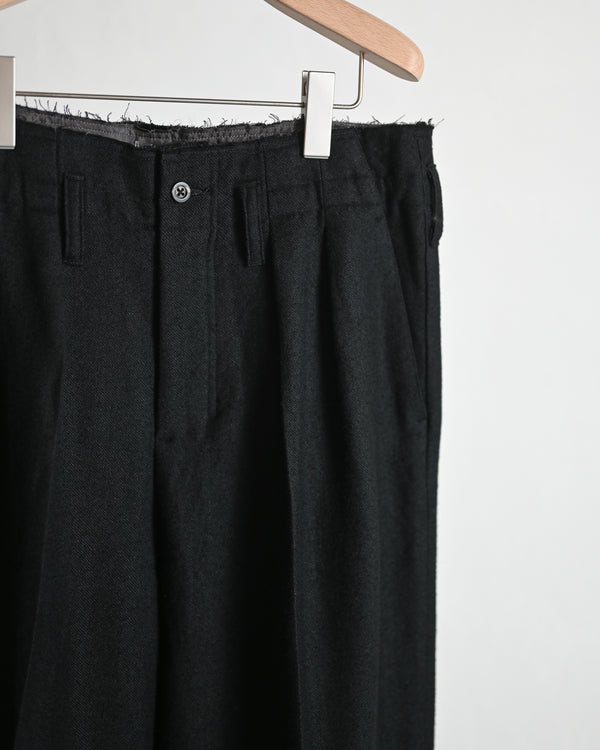SHRINK WOOL WIDE SLACKS, black