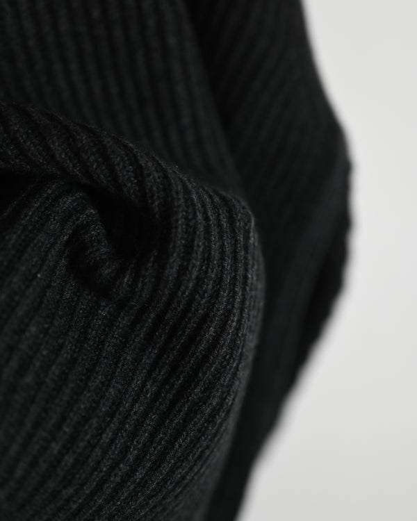 COMFORT BLEND YARN LOOSE FIT SWEATER