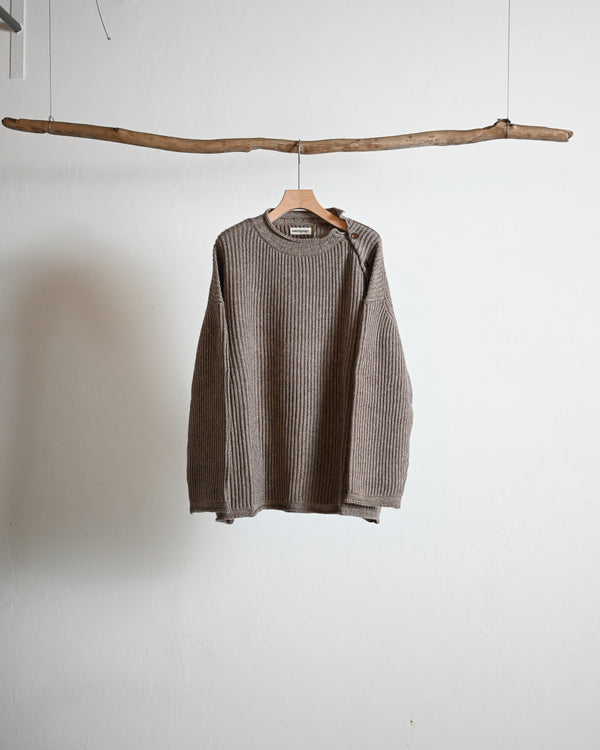 COMFORT BLEND YARN LOOSE FIT SWEATER