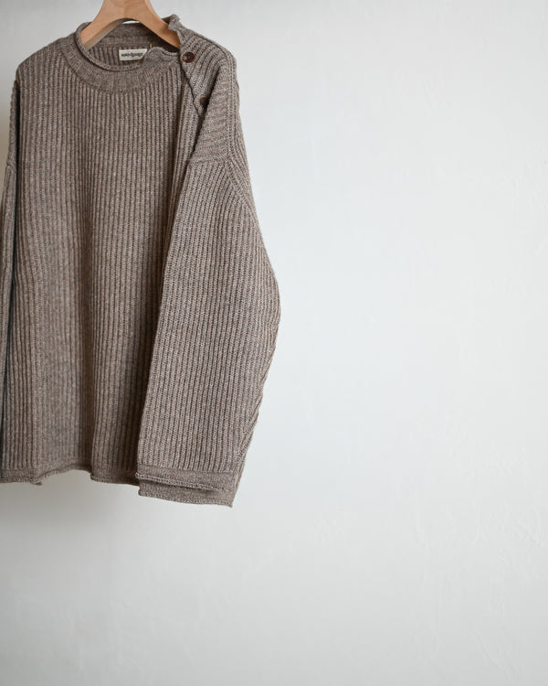 COMFORT BLEND YARN LOOSE FIT SWEATER