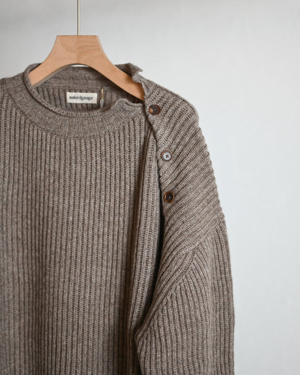 COMFORT BLEND YARN LOOSE FIT SWEATER