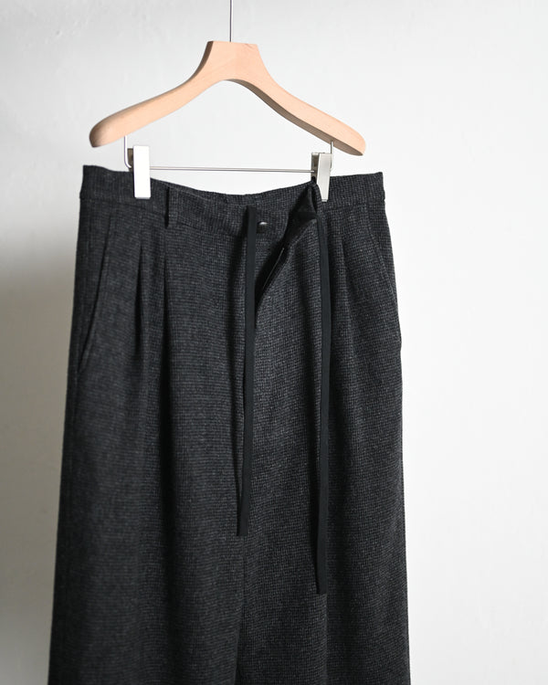 DOUBLE PLEATED CROPPED TROUSERS, houndstooth