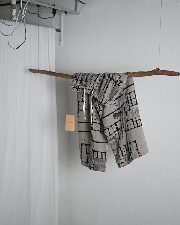 stumped baggy pants