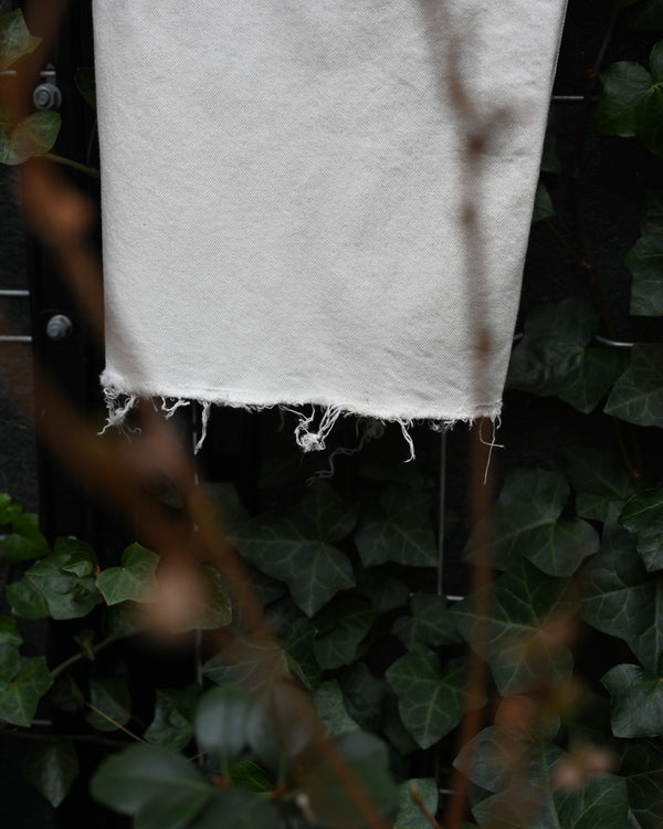 #05 AGING type-C, white