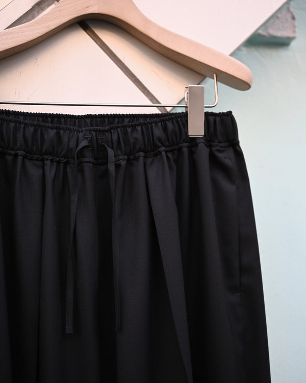 WOOL EXTRA WIDE TROUSERS, black