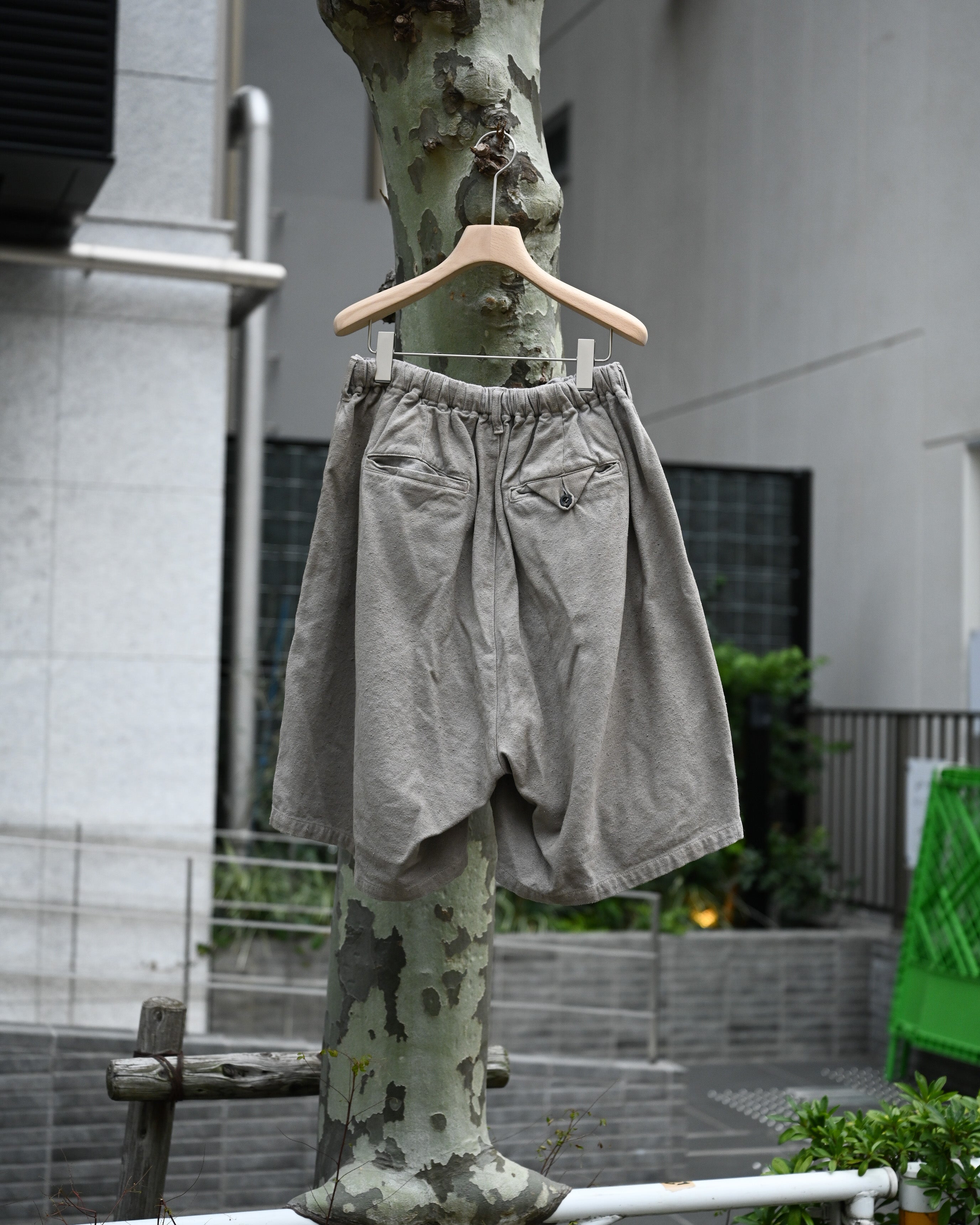 完売品　アンセルム　C/R DUCK SHORT PANTS GREIGE 1 ANCELLM アンセルム - C/R DUCK SHORT PANTS, greige – coelacanth