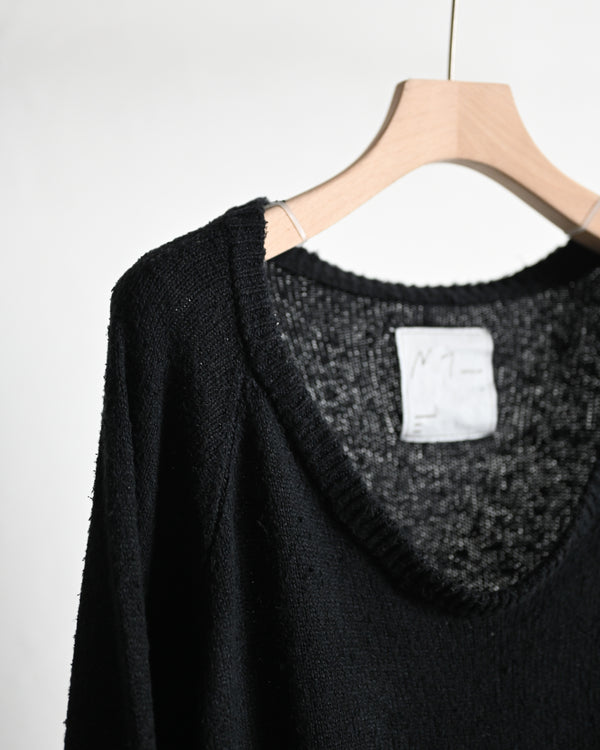 DAMAGE SILK UVNECK KINT, black